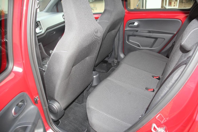 Volkswagen up! Active