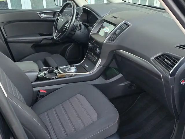 Ford Galaxy Titanium