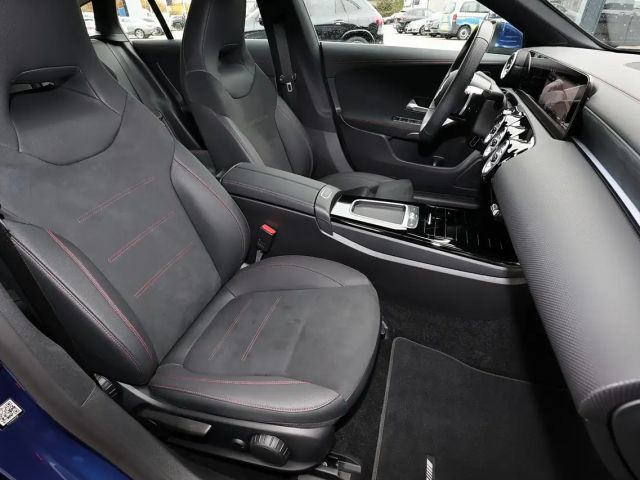 Mercedes-Benz CLA 200 AMG Line