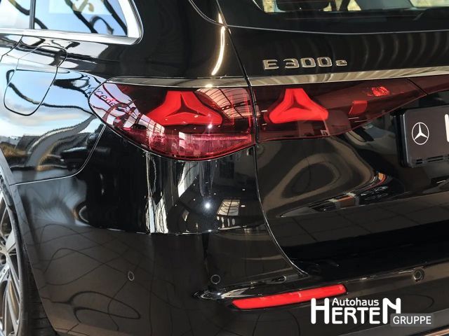 Mercedes-Benz E 300 AVANTGARDE Estate