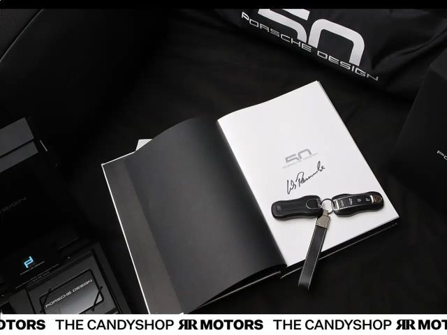 Porsche 911 4 Cabrio GTS Targa