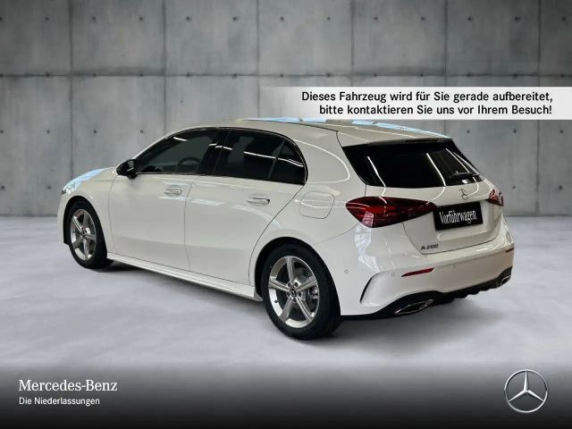 Mercedes-Benz A 200 AMG Line