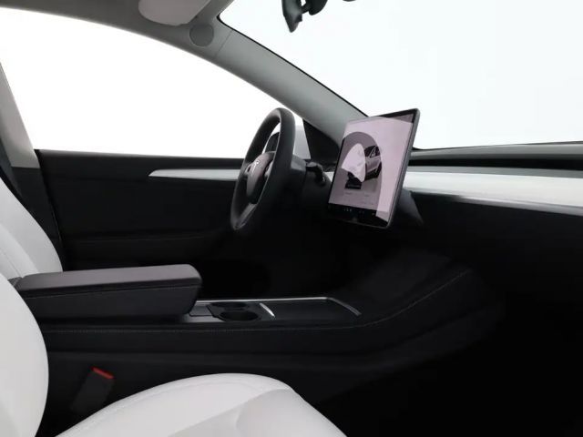 Tesla Model Y AWD Dual Motor Performance