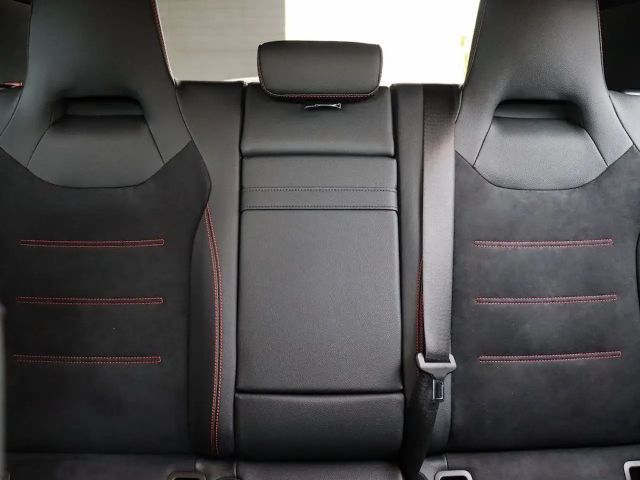 Mercedes-Benz A 250 A 250 e AMG Line