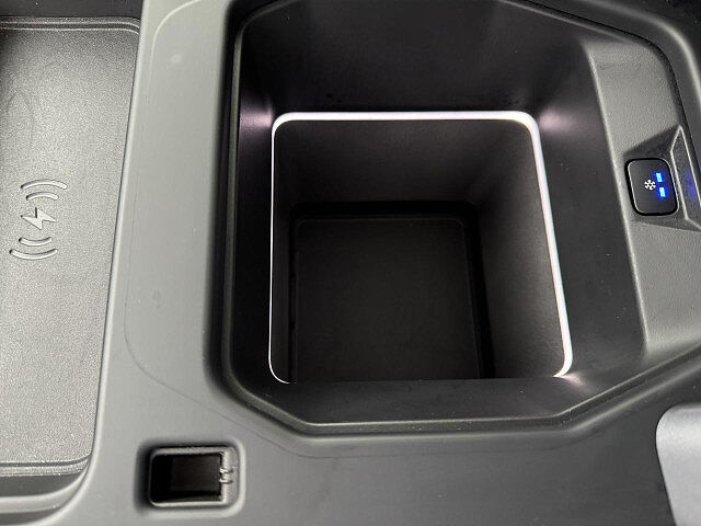 Land Rover Defender 110 SE