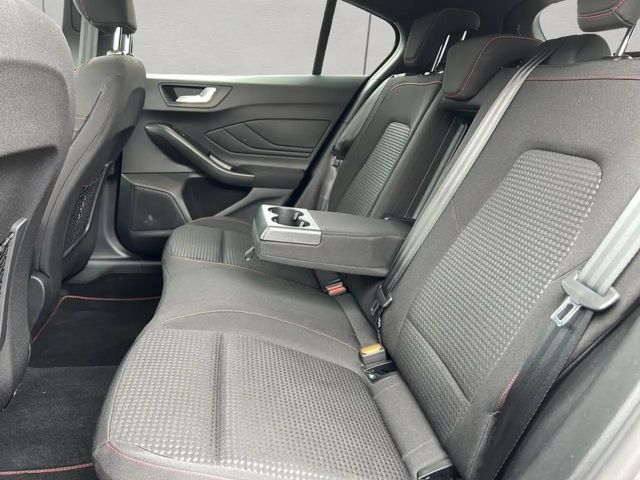 Ford Focus EcoBoost ST Line