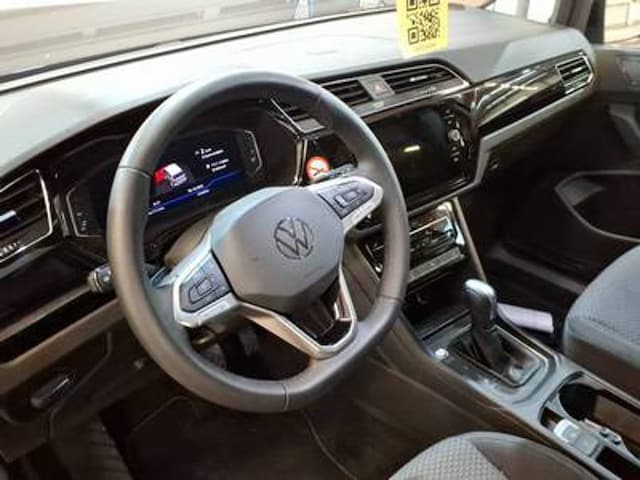 Volkswagen Touran 1.5 TSI DSG R-Line