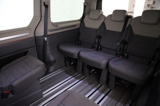 Volkswagen Multivan 2.0 TDI DSG IQ.Drive T7