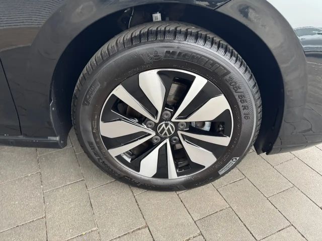 Volkswagen Golf 1.5 TSI Golf VIII