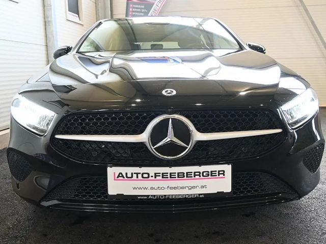 Mercedes-Benz A 180 A 180 d