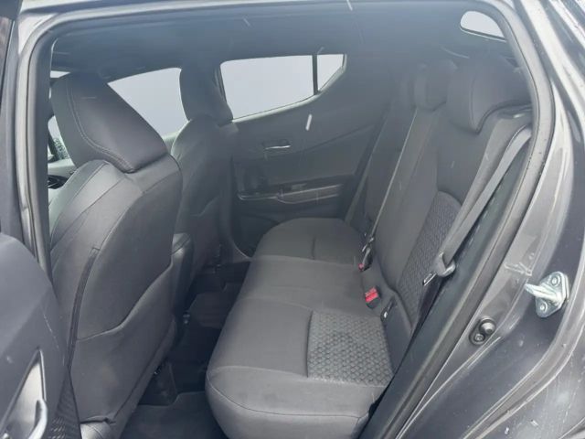 Toyota C-HR Hybride Team D