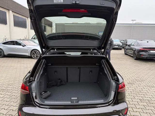 Audi RS3 S-Tronic Sedan Sportback