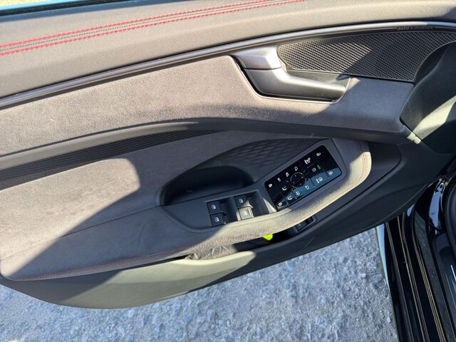 Audi A6 e-tron Avant Quattro