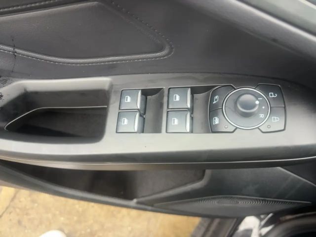 Ford Focus Titanium Wagon