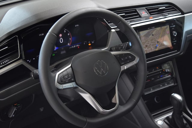 Volkswagen Touran DSG R-Line