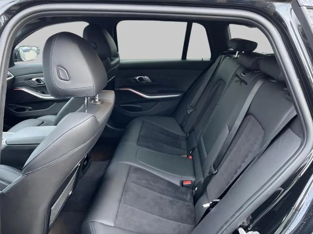 BMW 330 330d M-Sport Touring xDrive