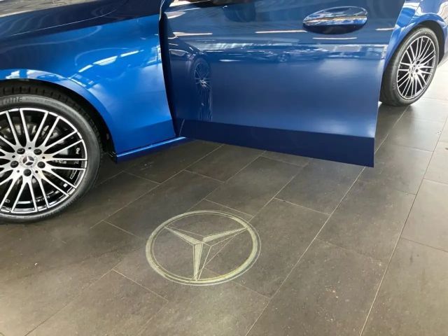 Mercedes-Benz C 180 AVANTGARDE Sedan