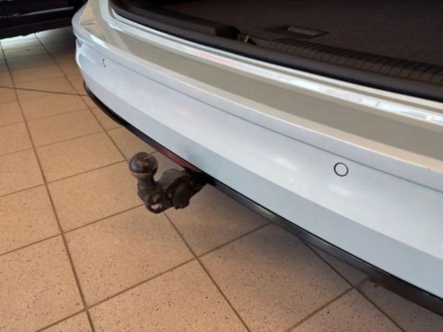 Volkswagen Golf Golf VIII R-Line Variant