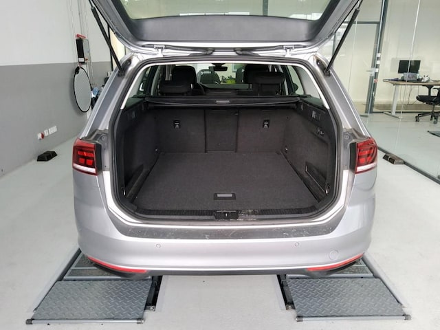 Volkswagen Passat 2.0 TDI Business DSG Variant