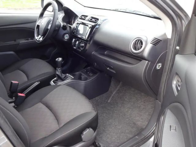 Mitsubishi Space Star Star