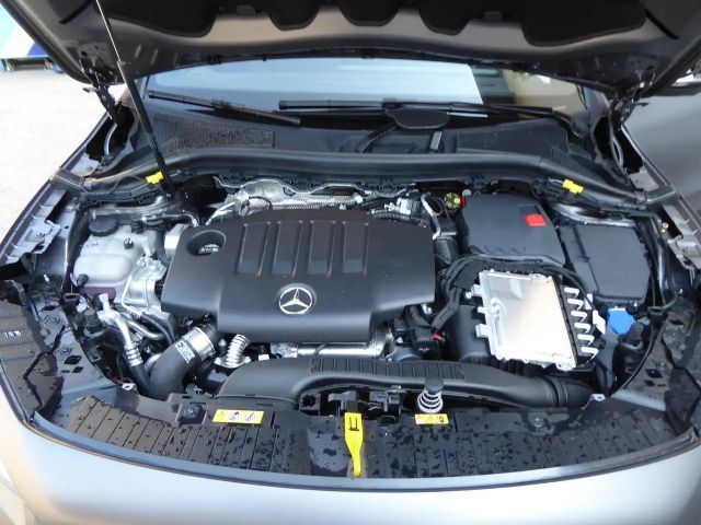 Mercedes-Benz GLA 200 4Matic, AHV,Multibeam,Acc ,Winterp.Matt