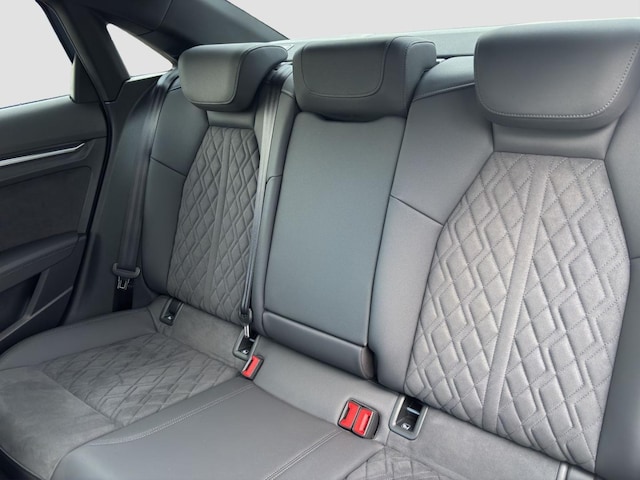 Audi RS3 Quattro S-Tronic Sedan