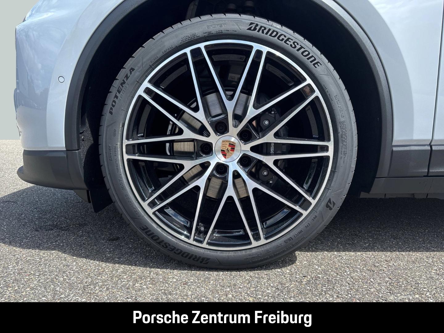 Porsche Macan Surround-View BOSE Abstandstempomat