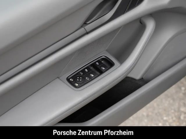 Porsche Taycan 4S