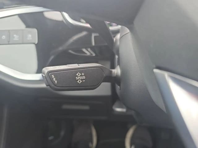 Audi Q3 1.4 TFSI Hybride S-Line