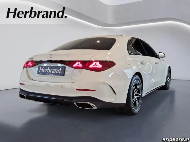 Mercedes-Benz E 220 AMG Line E 220 d Sedan