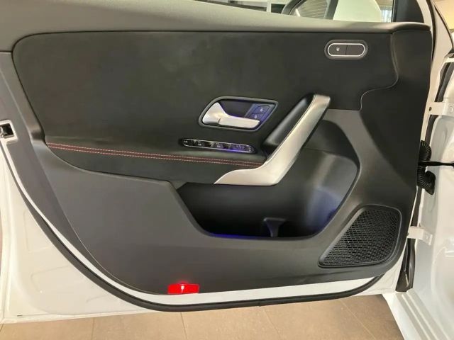 Mercedes-Benz A 200 AMG Line