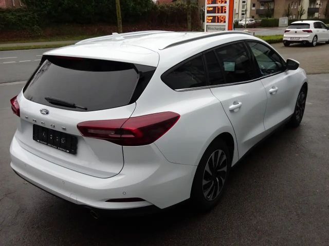 Ford Focus Titanium Wagon