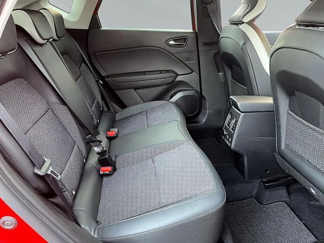 Renault Captur E-Tech EDC Intens