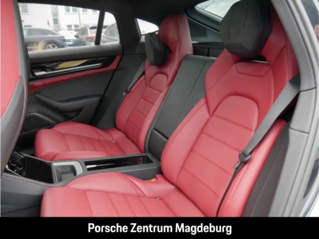 Porsche Panamera 4