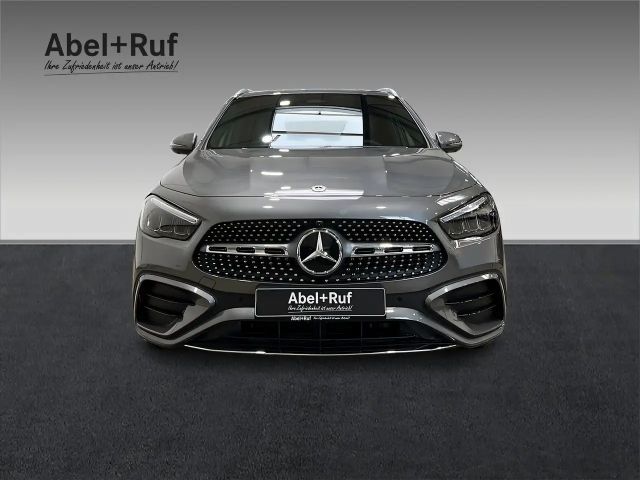 Mercedes-Benz GLA 200 AMG Line