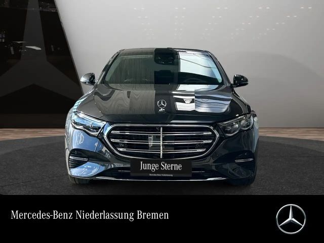 Mercedes-Benz E 200 EXCLUSIVE Sedan