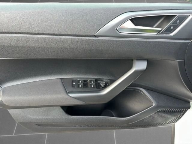 Volkswagen Polo 1.0 TSI DSG R-Line