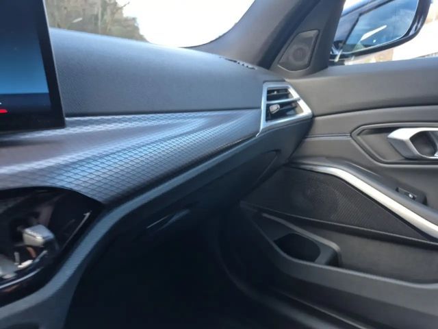 BMW 330 330i M-Sport Touring xDrive