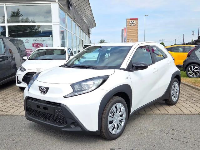 Toyota Aygo X 1.0 VVT-i Business Hatchback
