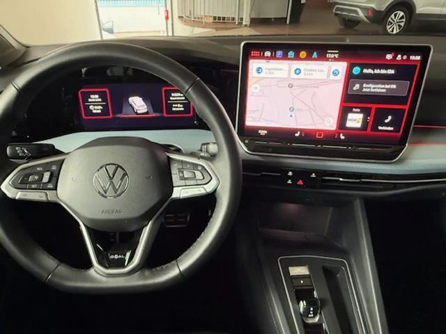 Volkswagen Golf 1.5 eTSI DSG Variant