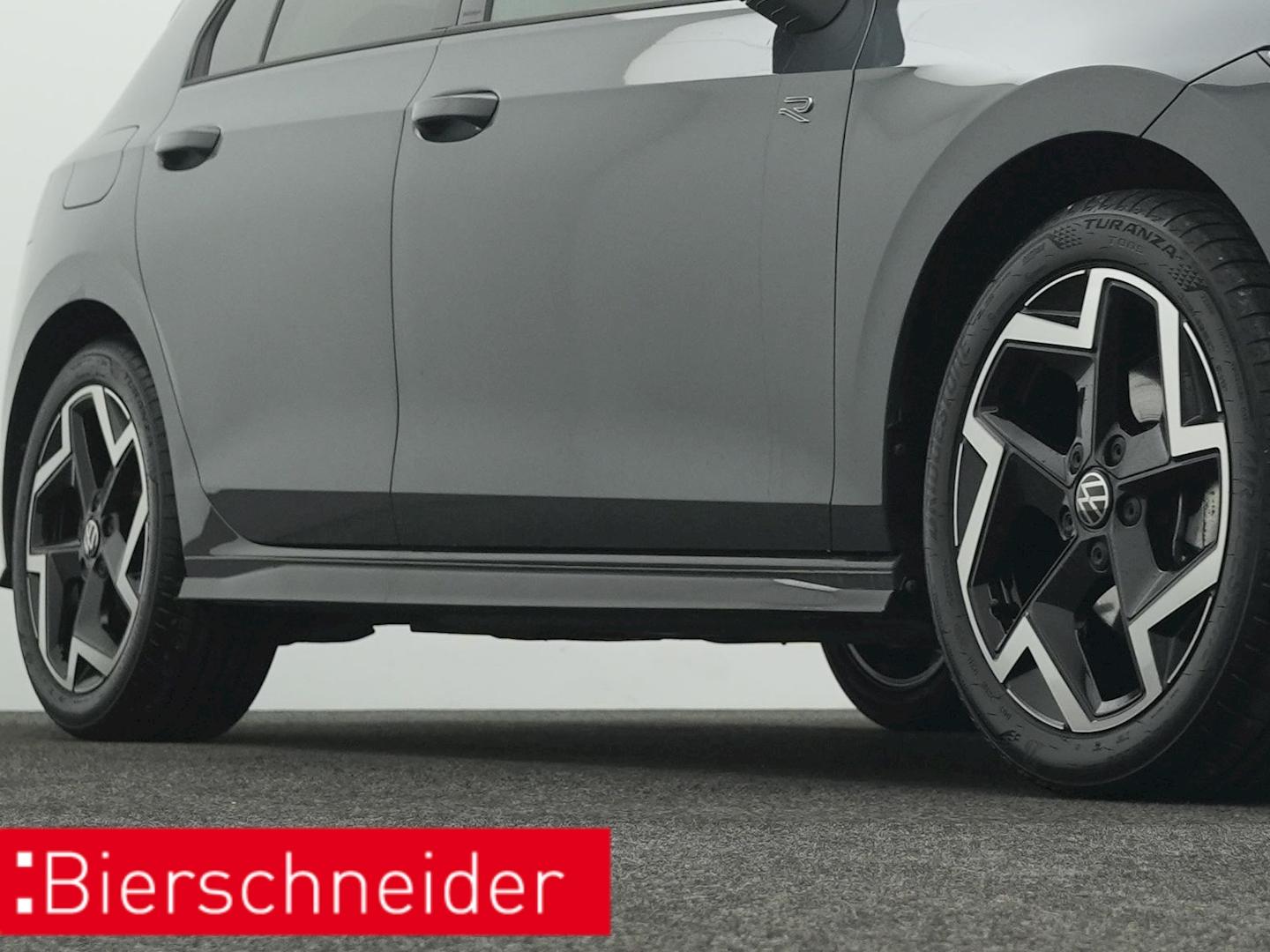 Volkswagen Golf 1.5 eTSI DSG R-Line Style