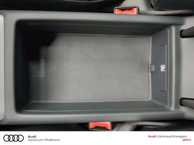 Audi A4 30 TDI Avant S-Tronic