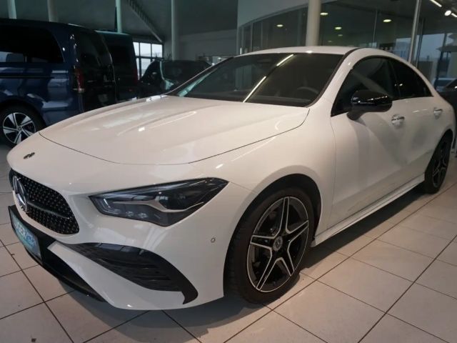 Mercedes-Benz CLA 180 AMG Line Coupé