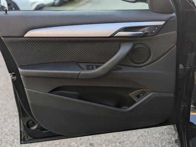 BMW X1 s18i DKG-Aut.Navi LED Sitzh.Driv/ParkAss.AHK