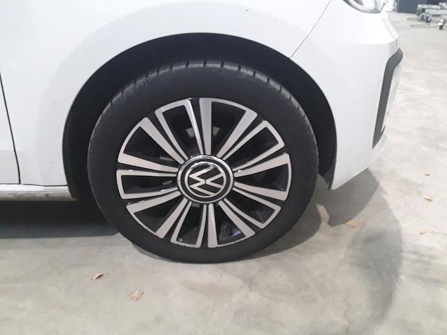 Volkswagen up! Active