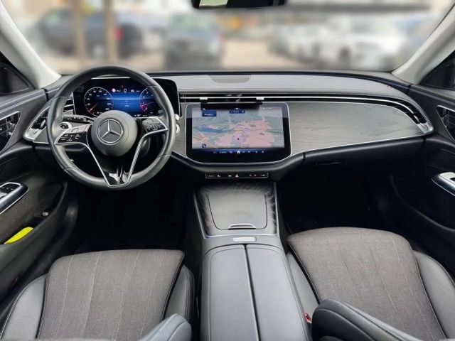 Mercedes-Benz E 200 AVANTGARDE Estate