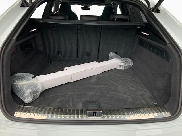 Audi RS Q8 Performance Quattro