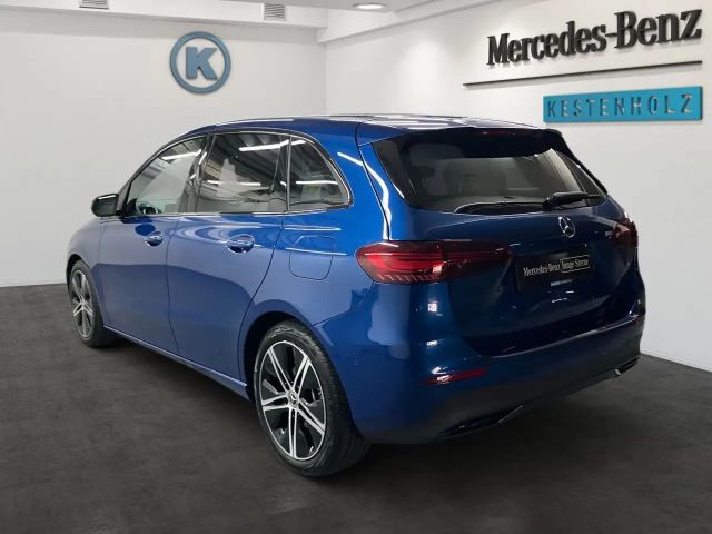 Mercedes-Benz B 200 Progressive Sedan