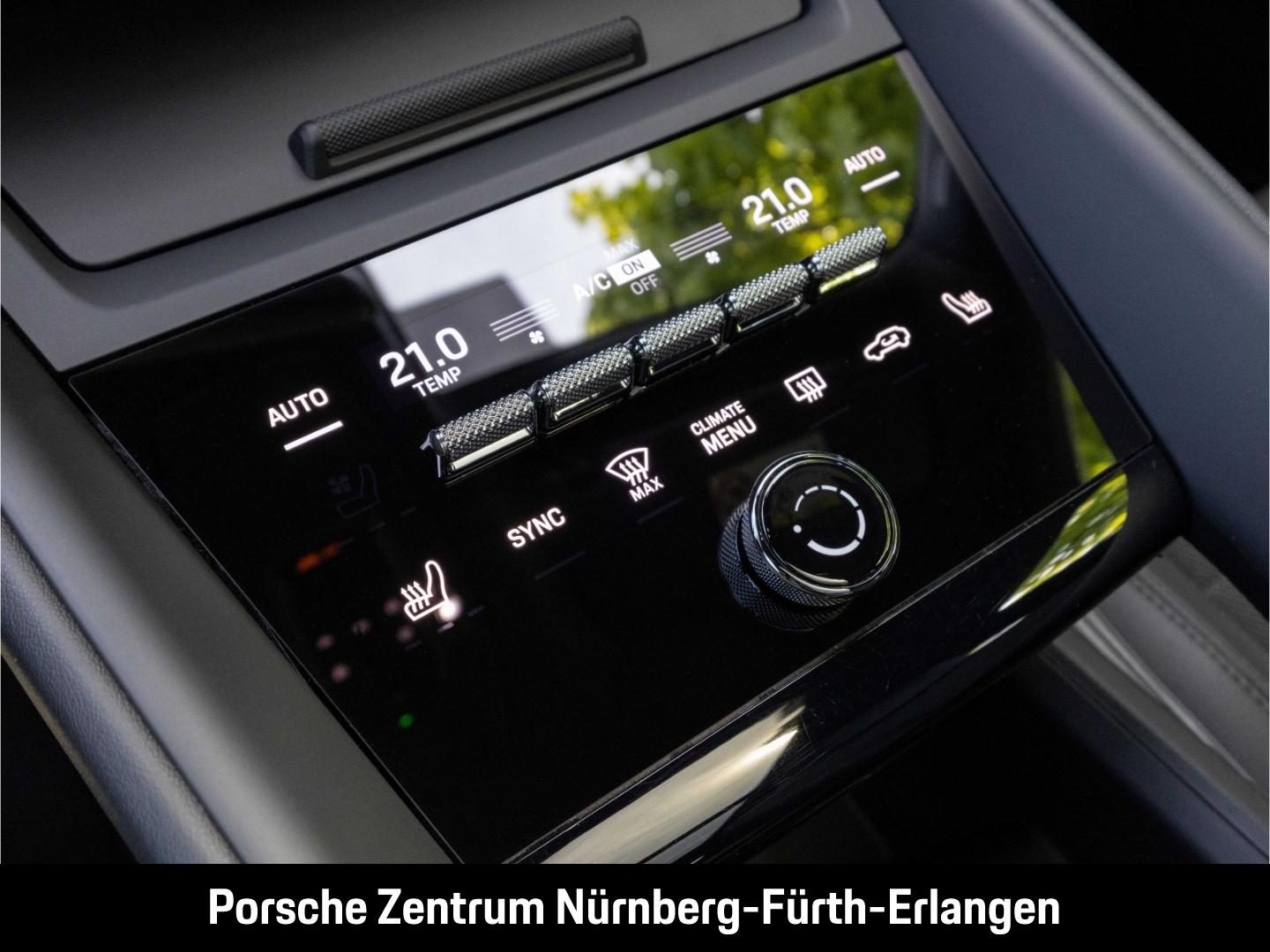 Porsche Macan BOSE Panoramadach Luftfederung Lenkradheiz