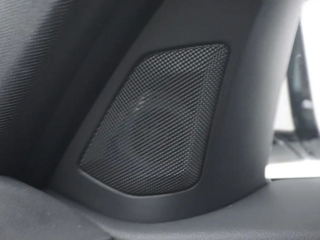 BMW 320 320e M-Sport Sedan